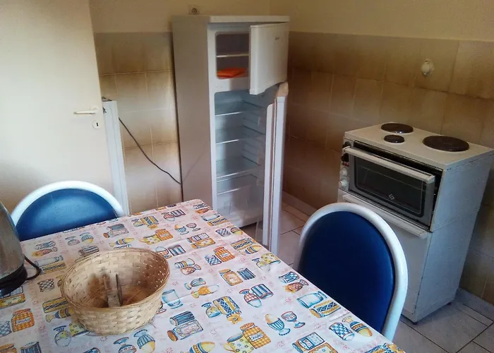 Dionisis Ajía Effimía